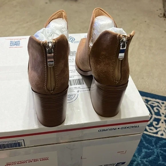 New Ankle Boots Slip on Cutout Pointed Toe Chunky Stacked Mid Heel Booties 5.5 - Picture 2 of 8